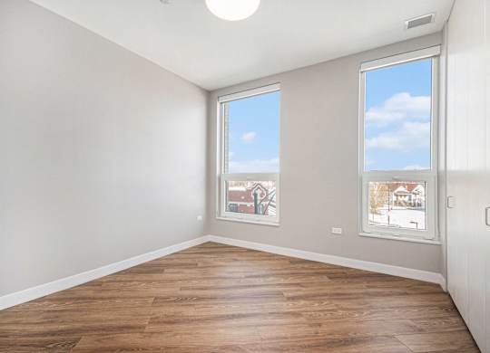 Expansive Windows For Plenty Of Natural Lights at Thrive Exchange, Chicago, IL