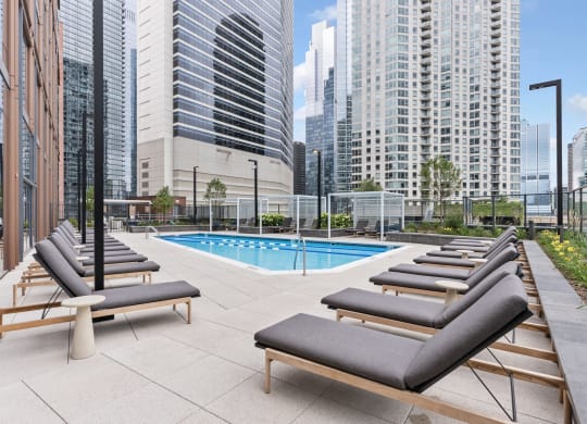 Pool in city at Cassidy on Canal, Chicago, IL