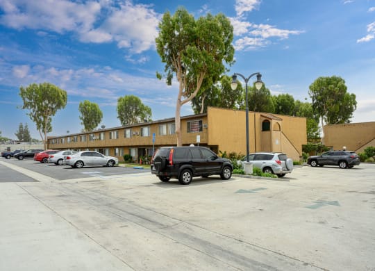 La Puente Garden Apts, La Puente, CA 91744