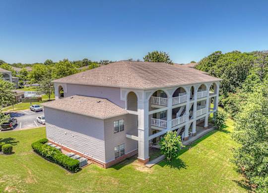 One and two bedroom apartment homes featuring efficient appliances, hardwood floors, walk-in closets, washer and dryer connections and much more at Parham Pointe Apartments in Little Rock, AR