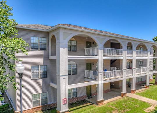One and two bedroom apartment homes featuring efficient appliances, hardwood floors, walk-in closets, washer and dryer connections and much more at Parham Pointe Apartments in Little Rock, AR