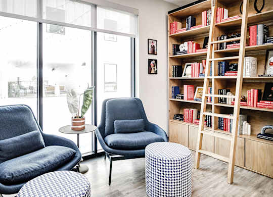 Resident lounge at The Artisan at 39th in Omaha, NE