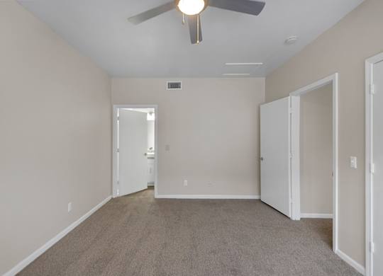 One and two bedroom apartment homes featuring efficient appliances, hardwood floors, walk-in closets, washer and dryer connections and much more at Parham Pointe Apartments in Little Rock, AR