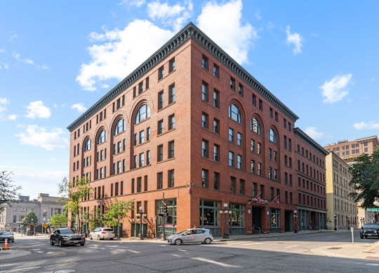 Exterior of Lowertown Lofts in Lowertown Saint Paul, MN 55101