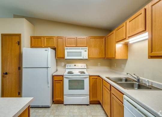 Upper Pineview Kitchen, 2 Bed/2 Bath