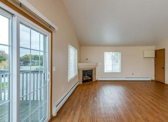Upper Corner Pineview, Living Area, 2 Bed/2 Bath