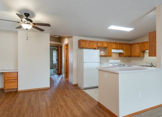 Upper Riverwalk Kitchen/Dining, 1 Bed/1 Bath