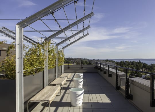 4730 California Apartments Rooftop Deck