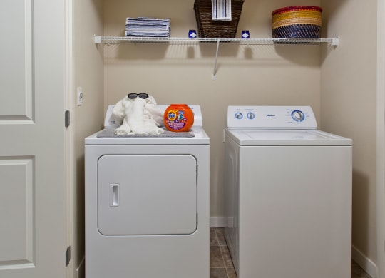 Island View Apartments Washer and Dryer