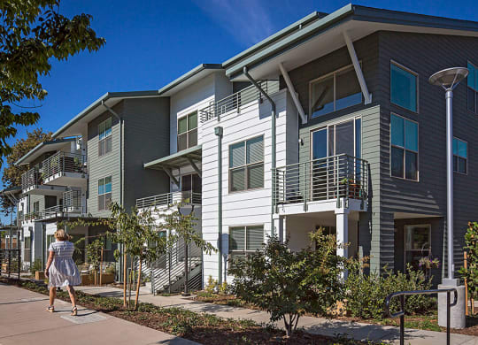Capitol Yard Apartments_ West Sacramento CA_Private Patios