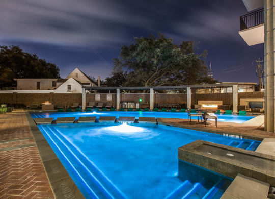 Luxurious Pool