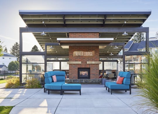 Outdoor Lounge and Fireplace