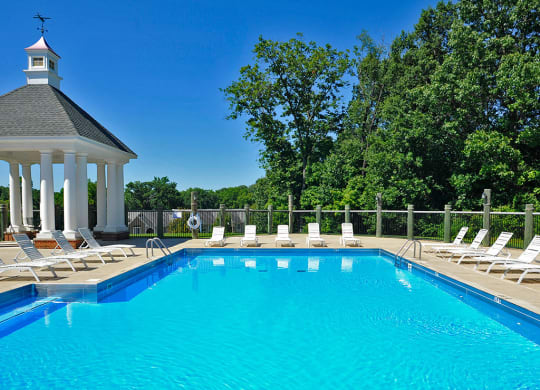 Swimming Pool and Sundeck at Timberlane Apartments, Peoria, Illinois