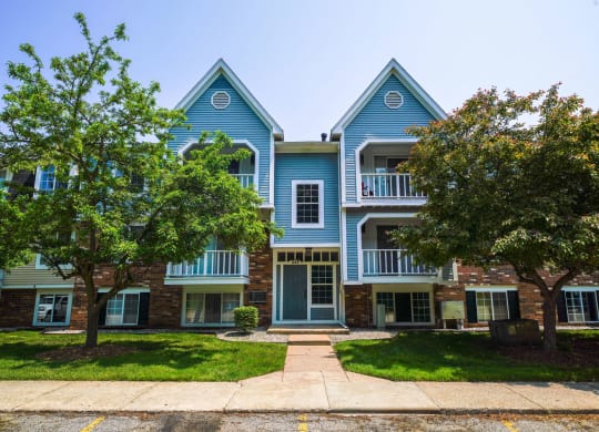 Mature Trees and Landscaping at Apple Ridge Apartments in Walker, MI