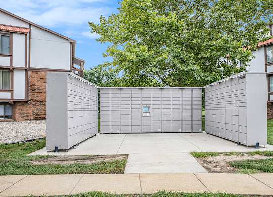 Amazon Hub package lockers at Apple Ridge Apartments, Michigan, 49534