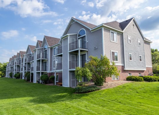 Lush Green Outdoor Spaces at Arbor Lakes Apartments, Elkhart, 46516