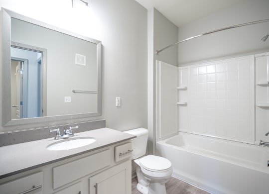 Bathroom With Bathtub at The Avenue at Polaris Apartments, Columbus