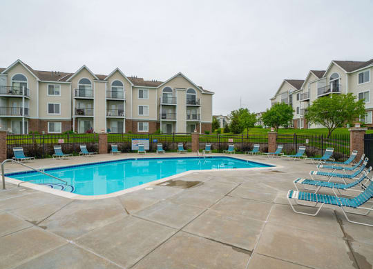 Pool With Sunning Deck at Black Sand Apartment Homes, Lincoln, Nebraska