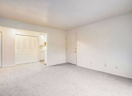 spacious living and dining areas at Briarwood Apartments, Benton Harbor, 49022