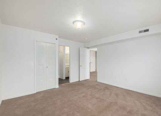 Primary bedroom with ensuite  at Black Sand Apartment Homes, Nebraska