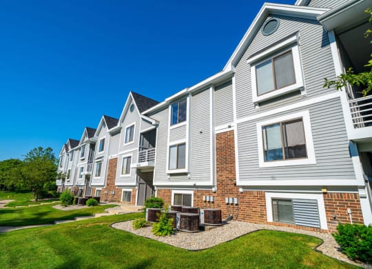Well Maintained Buildings at Canal Club Apartments in Lansing, MI