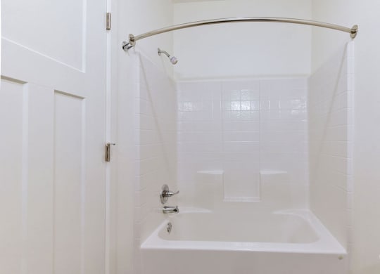 Shower and Soaking Tub in Master Bath at Chase Creek Apartment Homes, Huntsville, AL, 35811