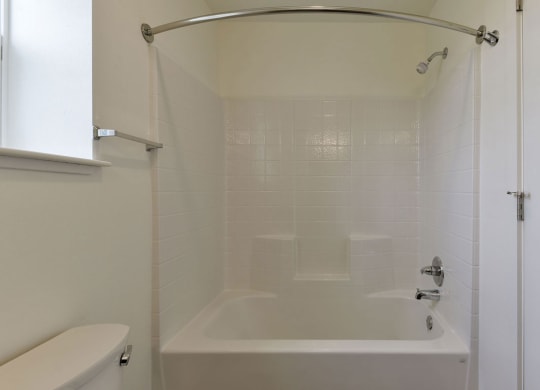 Modern Bathtub and Shower at Chase Creek Apartment Homes, Huntsville, AL, 35811