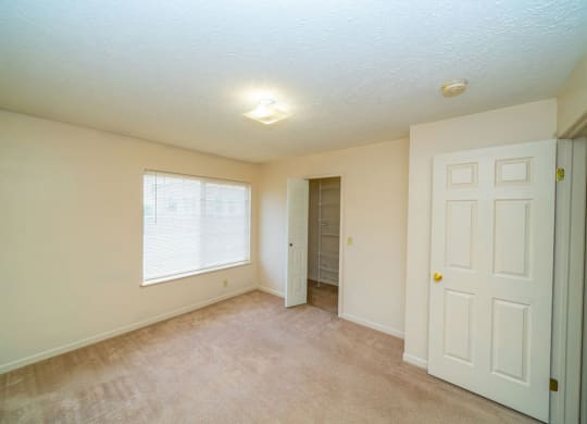 Large Walk In Closets at Colonial Pointe at Fairview Apartments, Bellevue, 68123