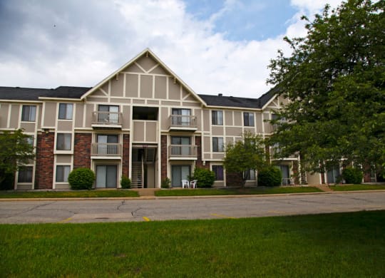 Elegant Exterior View Of Property at Concord Place Apartments, Kalamazoo, MI, 49009