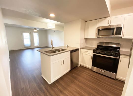 Stainless Steel Appliances at The Crossings Apartments, Grand Rapids, Michigan