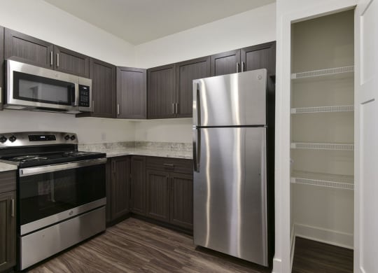 Stainless Steel Appliances at Dodson Pointe Apartment Homes, Rogers, 72758
