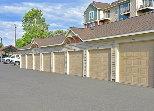 Garages Available at Badger Canyon, Washington