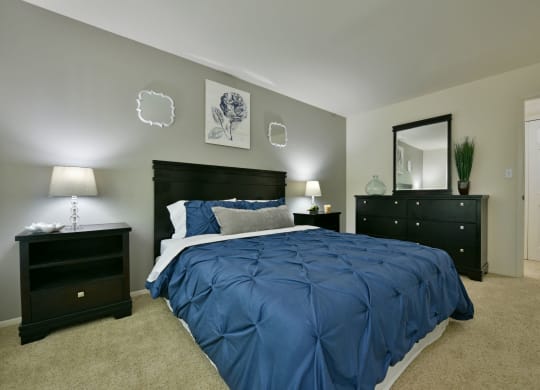 Bedroom at Windemere Apartments, Michigan, 48335