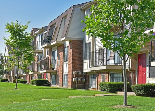 Exterior at Windemere Apartments, Farmington Hills, MI, 48335