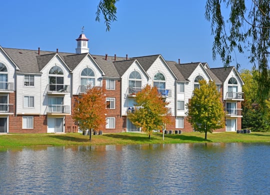 Lakeside Apartments at The Springs Apartment Homes, Novi, MI 48377