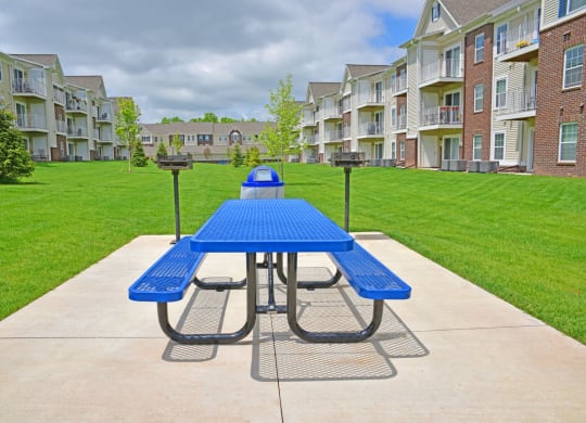 Picnic and BBQ Area at River Hills Apartments, Fond du Lac