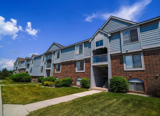 Well Maintained Homes at Dupont Lakes Apartments, Fort Wayne, IN 46825