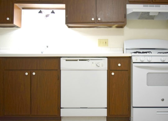 Bedroom at LakePointe Apartments, Batavia, OH