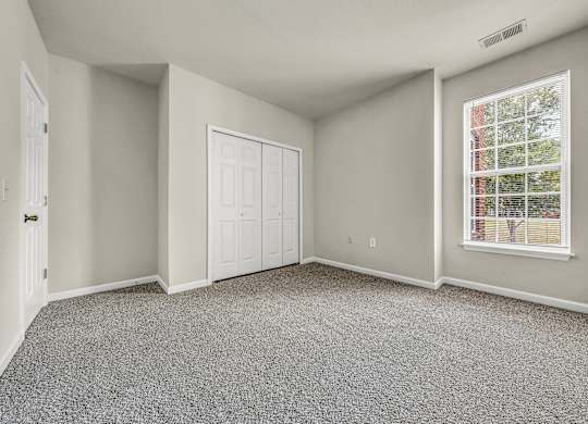 Empty Living Room area at Enclave Apartments, Virginia, 23114