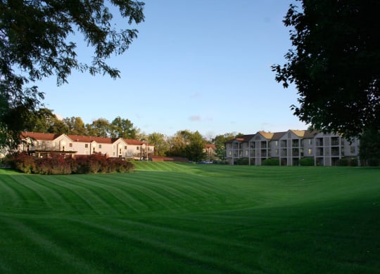 Sprawling Green Grounds at Emerald Park Apartments, MI 49001