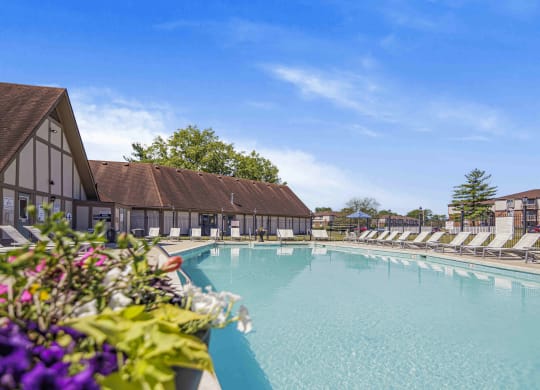 the resort style swimming pool at the resort at governors residence at Bay Pointe Apartments in Lafayette, Indiana 47909