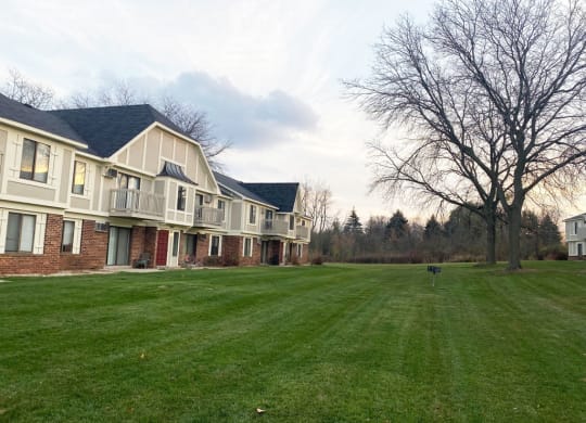 Picnic Areas and Grills at Wood Creek Apartments, Kenosha