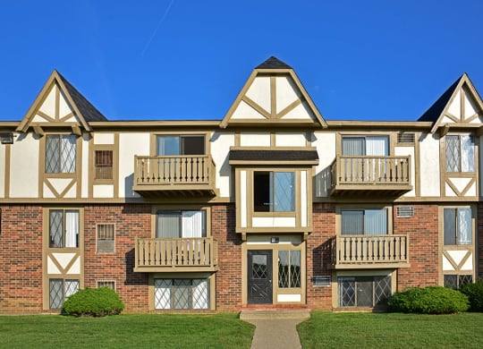 Property Exterior at Perry Place, Michigan