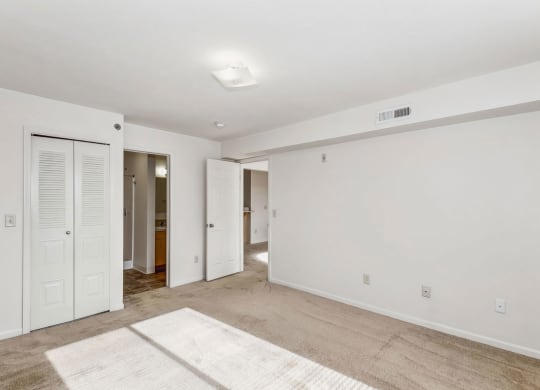 Bedroom with walk-in closet and ensuite at Fieldstream Apartment Homes, Iowa, 50023