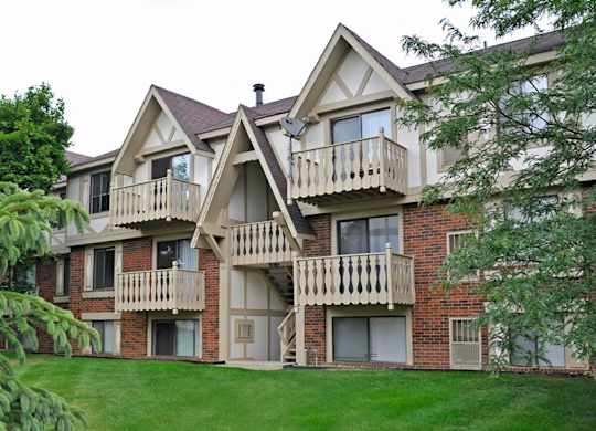 Private Balconies at Fox Pointe Apartments, East Moline