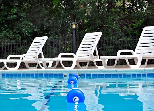 Swimming Pool and Sundeck at Fox Pointe Apartments, East Moline, Illinois