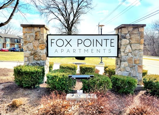 Fox Pointe Sign