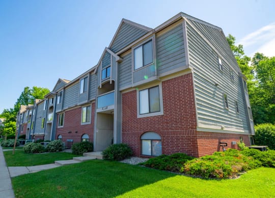 Well Maintained Buildings at Glenn Valley Apartments, Battle Creek, 49015