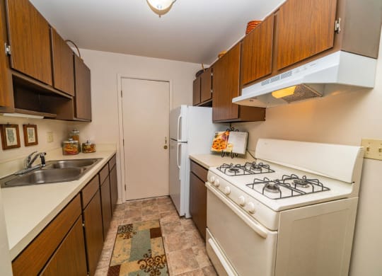 Fully Equipped Kitchen at Glen Oaks Apartments, Muskegon