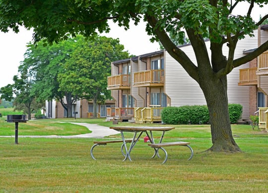 Grill and Picnic Table at Grand Bend Club, Grand Blanc